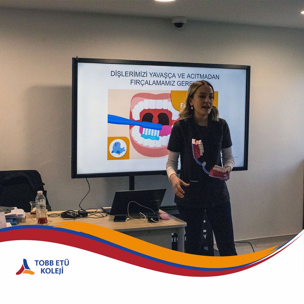 Ağız ve Diş Sağlığı Haftası kapsamında Diş Hekimi Can Yıldırım ve İkranur Demirci'yi okulumuzda konuk ettik. Kendilerine ziyaretleri ve paylaştıkları değerli bilgiler için teşekkür ederiz.