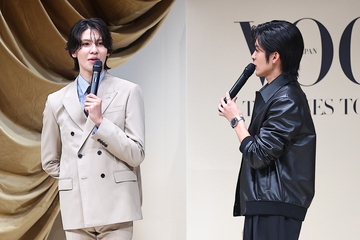 edgelinetokyo's tweet photo. ラウール“『SHOGUN 将軍2』出演話”練習の成果を目黒蓮ニコニコ見守る！シンクロ爆笑お辞儀も https://t.co/h4XUMoehNq 

2人の全身シンクロお辞儀の瞬間の写真も記事内掲載
#THEONESTOWATCH2025 https://t.co/BZrAuralLy
