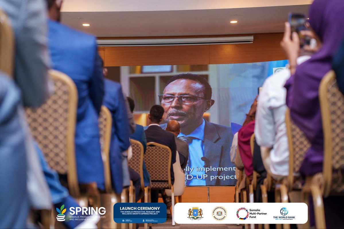 SPRING_MOF_SOM's tweet image. The event is underway. The Director General, Saleiman S. Umar, delivering opening remarks that highlight the importance of the SPRING Project and the collective effort driving Somalia’s economic transformation. #SPRINGProject #Somalia #PrivateSector #MSMEs