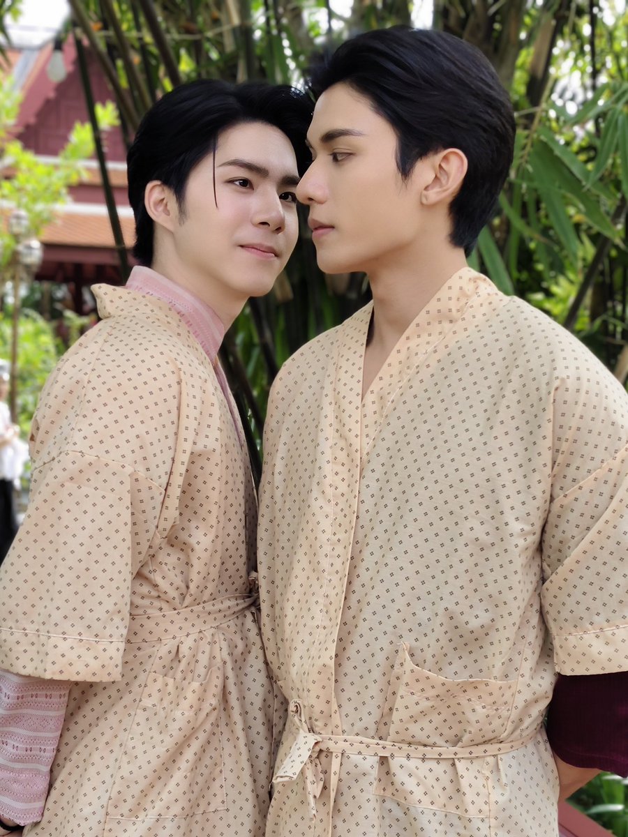 LoveUponaTimeTH's tweet image. ภพเธอ Love Upon a Time Series 🕰 

ความคะนึงถึงกันเห็นผลโขเลยหนาขอรับ... วันนี้ท่านหมื่นแลคุณเกล้าจึงใกล้ชิดกันถึงเพียงนี้ 🫣

Love Upon a Time Q32 
#ภพเธอQ32
