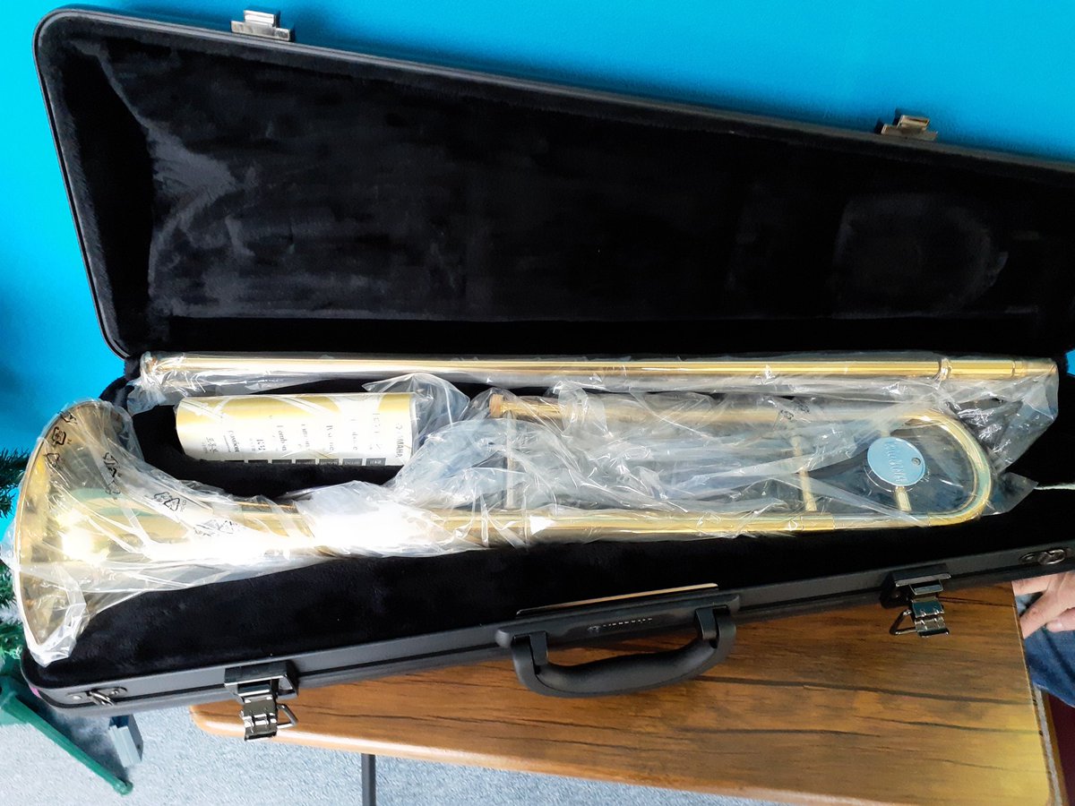 vKB4Y1pyDLaMMpN's tweet image. ヤマハテナートロンボーン
YSL-354買い取らせていただきました。
袋がかかったままの未使用品です。
ありがとうございました。