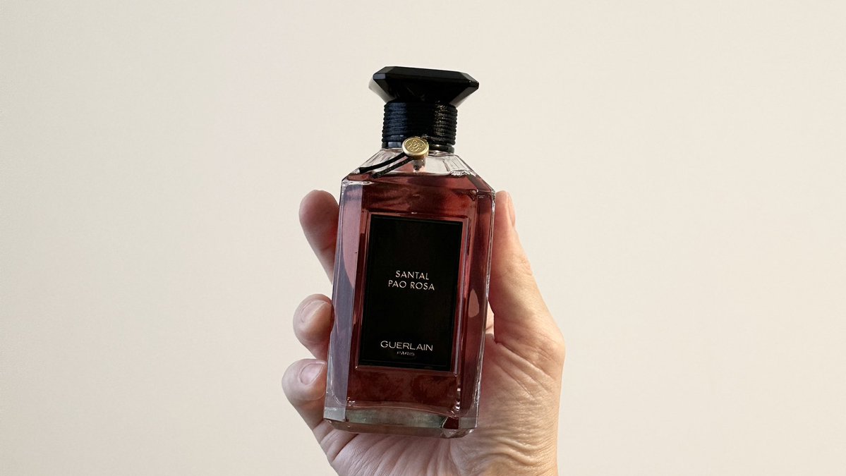 白檀の香水 ゲランの『サンタル パオロッサ』 白檀をメインとした香り