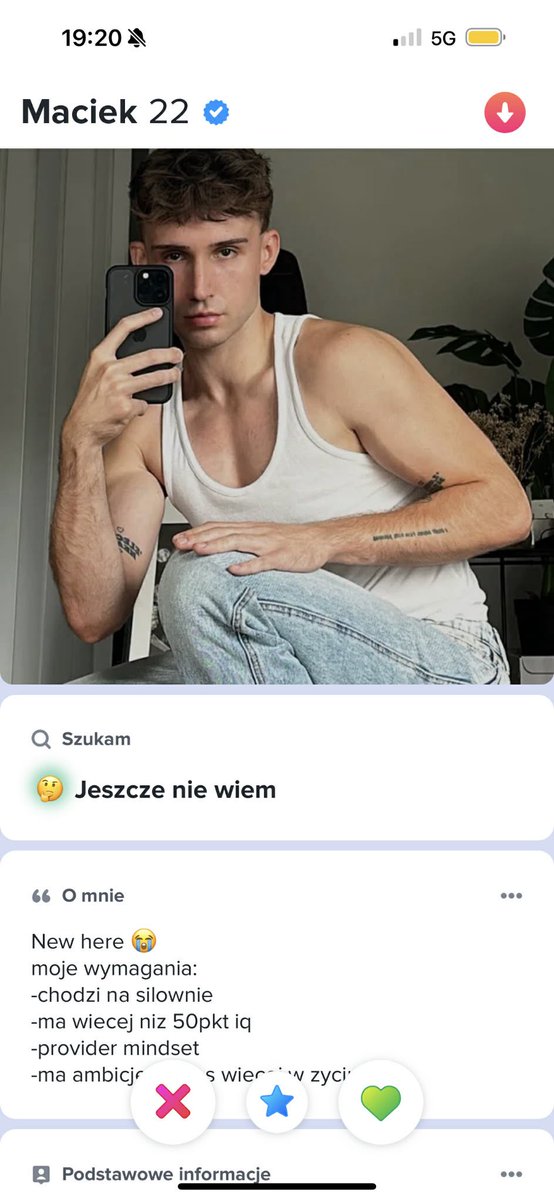 Na tik toczku wywód jakie to wymagania a tu skromniutko xD hahah