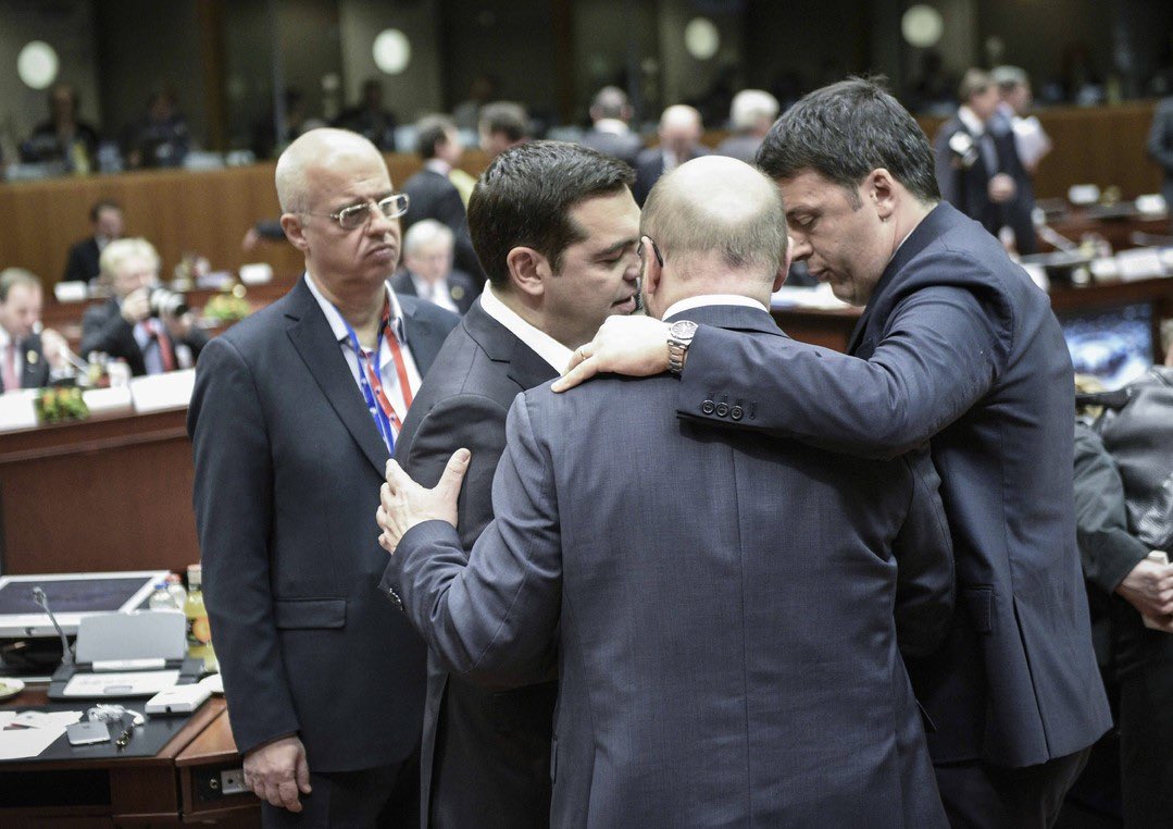 Marka2free's tweet image. Το τρίτο Μνημόνιο δεν ήταν «86 δισ.νέα δάνεια»,αλλά κάλυψη πραγματικών χρηματοδοτικών κενών2015-2018,καθώς η Ελλάδα δεν είχε πρόσβαση στις αγορές.Με δάνεια εταίρων και αναδιάρθρωση χρέους,η χώρα απέφυγε το «μνημόνιο διαρκείας»βγήκε από τα προγράμματα το 2018 με μαξιλάρι ασφαλείας