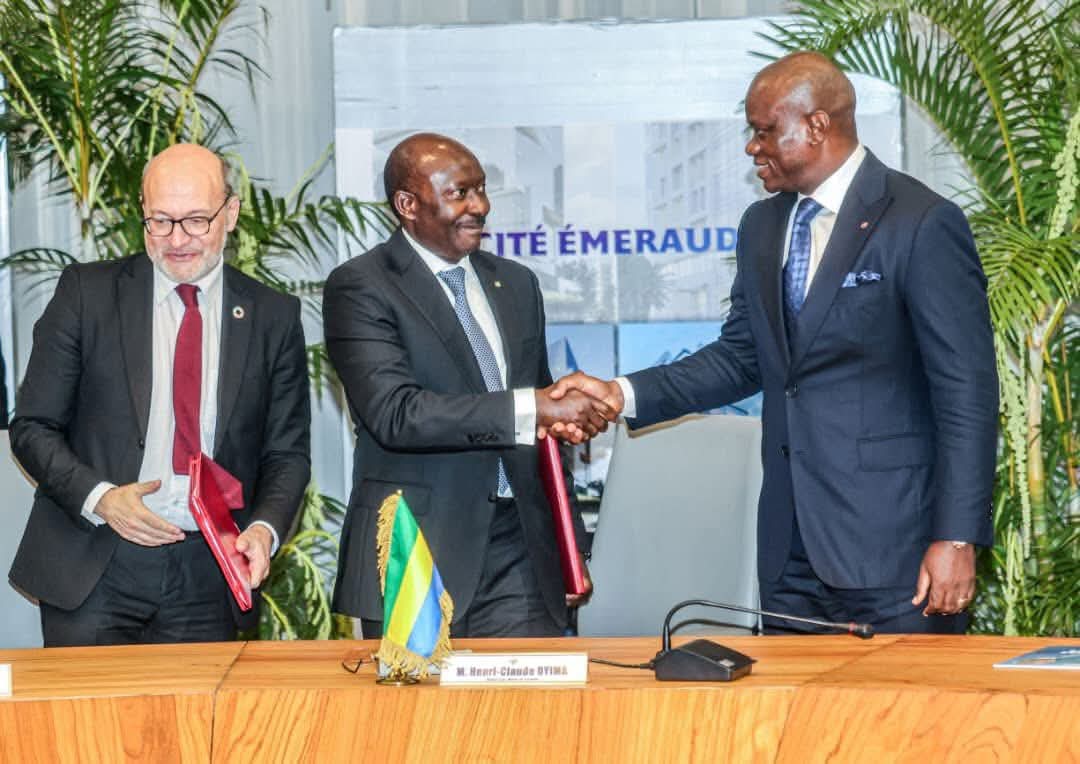 Le 23 nov. 2025 à Libreville, le Gabon et la France ont signé plusieurs accords majeurs dont un contrat avec l’AFD pour relancer le réseau ferroviaire. Le Chef de l’État réaffirme sa volonté d’un développement durable, inclusif et souverain.

#ComGouv