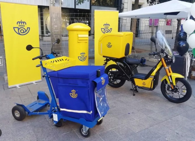 🚨 CCOO denuncia a Correos por poner en riesgo al personal de reparto en Málaga.

La empresa quiere introducir patinetes eléctricos, pese a la oposición legal del sindicato, que alerta de un riesgo laboral grave.

🔗 Más info: andalucia.fsc.ccoo.es/noticia:742888…