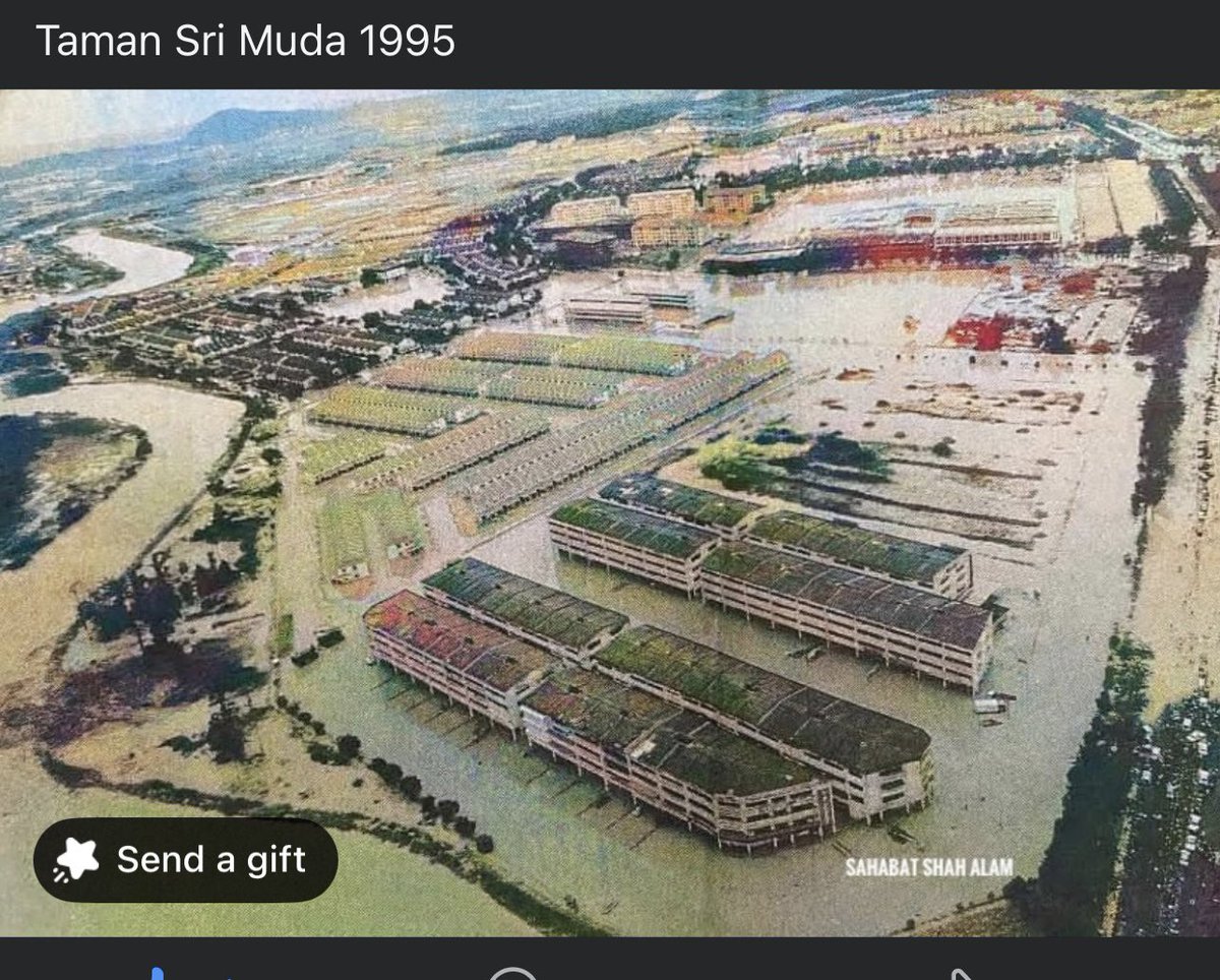 norazambudin's tweet image. Tahun 1995 dah banjir rupanya Sri Muda Shah Alam ni. Maaf la cakap. Siapa bodoh sangat push pembangunan sini tak fikir nasib pembeli?