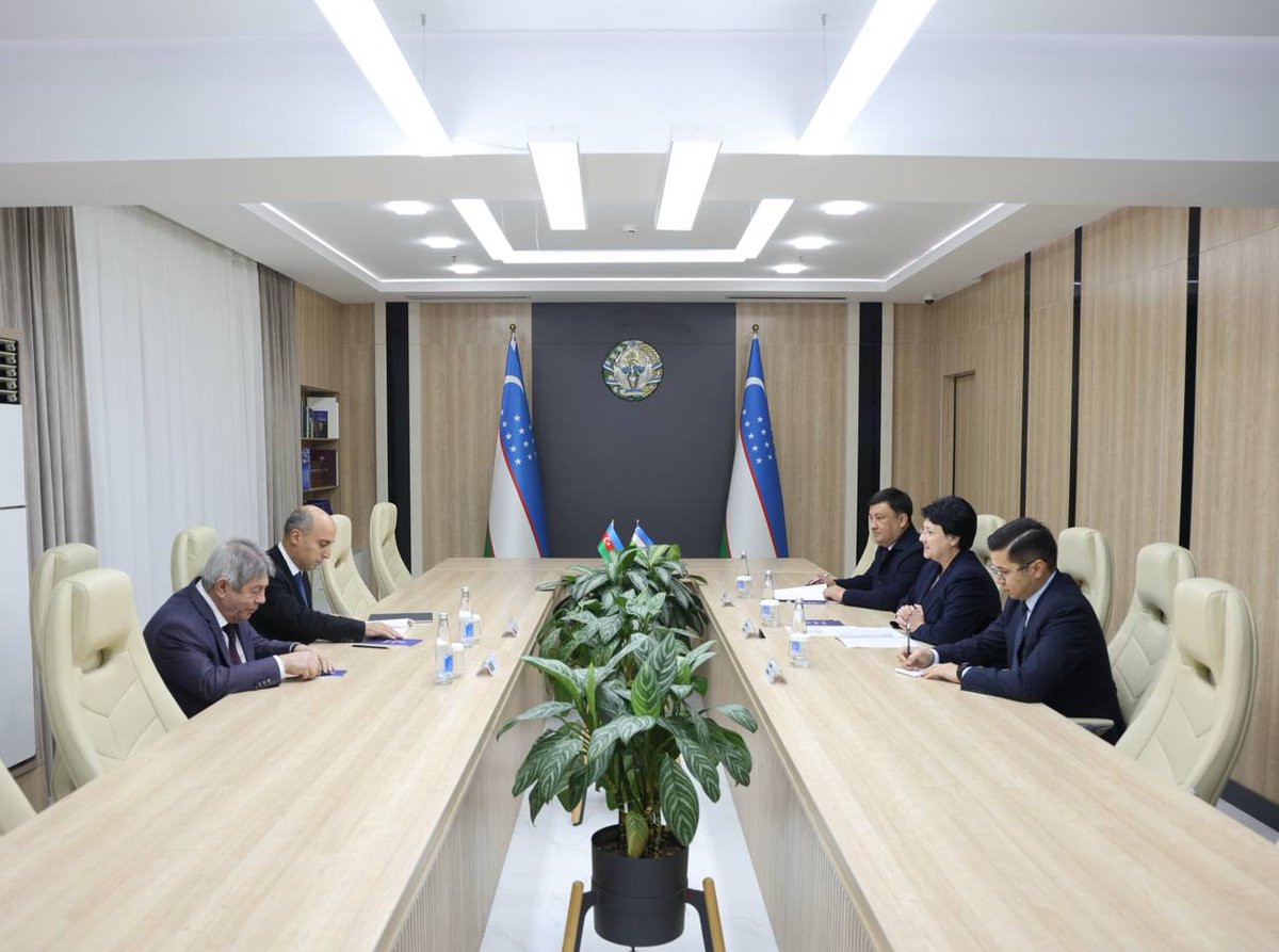 Ötən gün Özbəkistan Respublikasının məktəbəqədər və ümumi təhsil naziri Ezozxon Karimova ilə görüşdük.

Görüş zamanı məktəbəqədər və ümumi təhsil sahəsində əməkdaşlığın mövcud vəziyyəti, həmçinin təcrübə və məlumat mübadiləsinin genişləndirilməsi məsələləri müzakirə olundu.