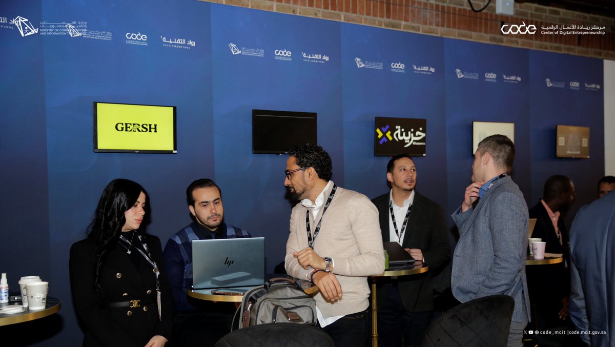 CODE_MCIT's tweet image. As part of the international exposure trip, startups from #Tech_Champions5 program startups showcased their innovative fintech solutions at @FintechTalents in London, building global partnerships and unlocking new opportunities for growth and expansion 🌍💡