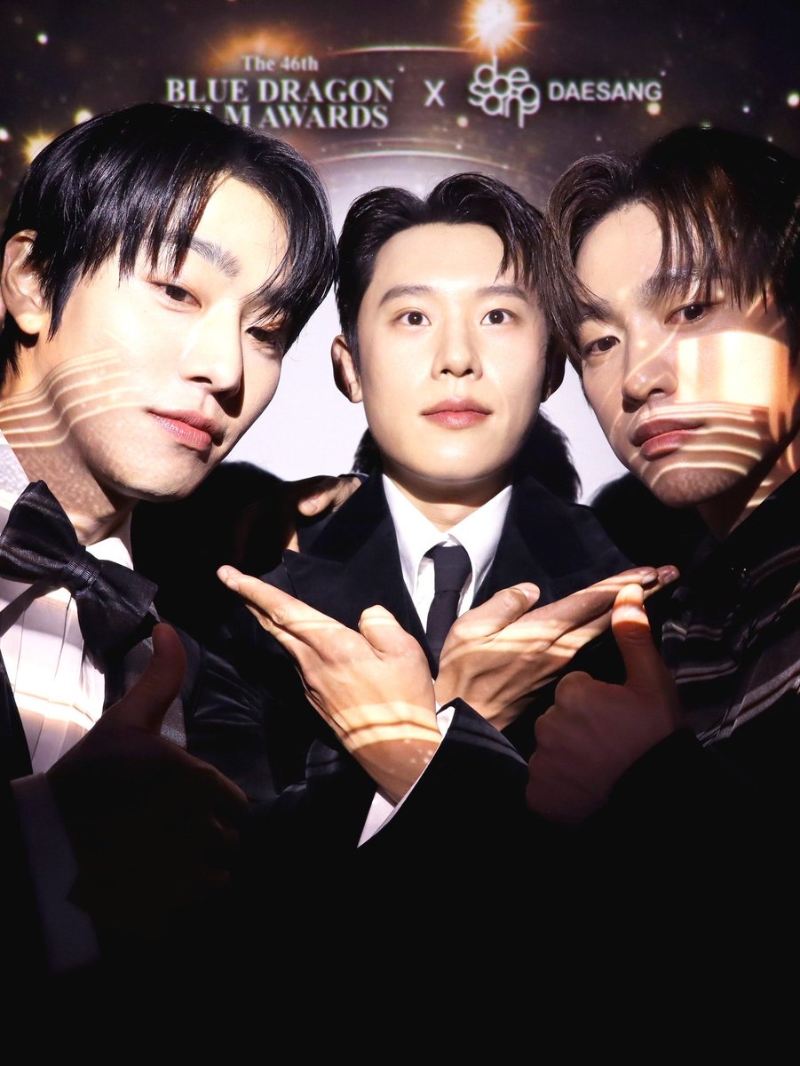 🎬제46회 청룡영화상🏆

김성철<파과>&amp;안효섭<전지적독자시점>&amp;박진영<하이파이브>

instagram.com/p/DReLjBbEX7Z

ෆ #PARKJINYOUNG #JINYOUNG #박진영 #진영