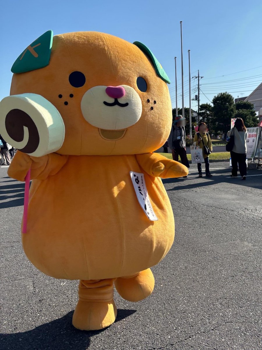 micanehime's tweet image. こんにちきゃん🍊

鯛のバッグとタルトステッキ
羽生でお披露目したんよ〜🌟

みんなから大好評やったけ〜ん☺️