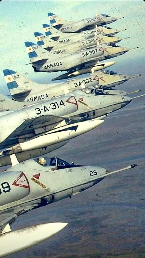 CcibChris's tweet image. Argentina Operated A-4P (A-4B), A-4C, A-4Q, and modern A-4AR Fightinghawk.
Saw major action in the 1982 Falklands War.