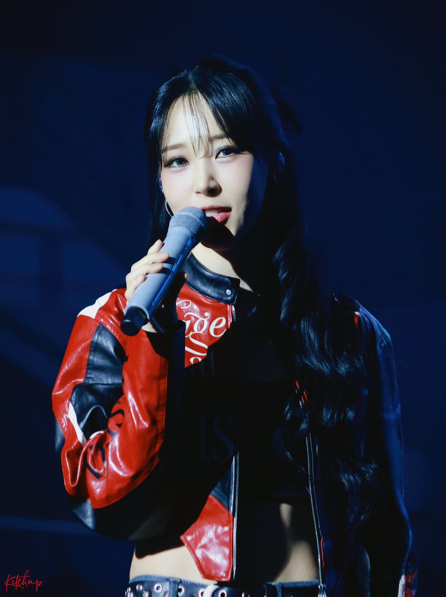 KETCHUP_221's tweet photo. 251123 MUSEUM : village of eternal glow in Seoul Day 2
😳😀😘

#마마무 #MAMAMOO 
#문별 #MOONBYUL https://t.co/FlGoOiKv3r