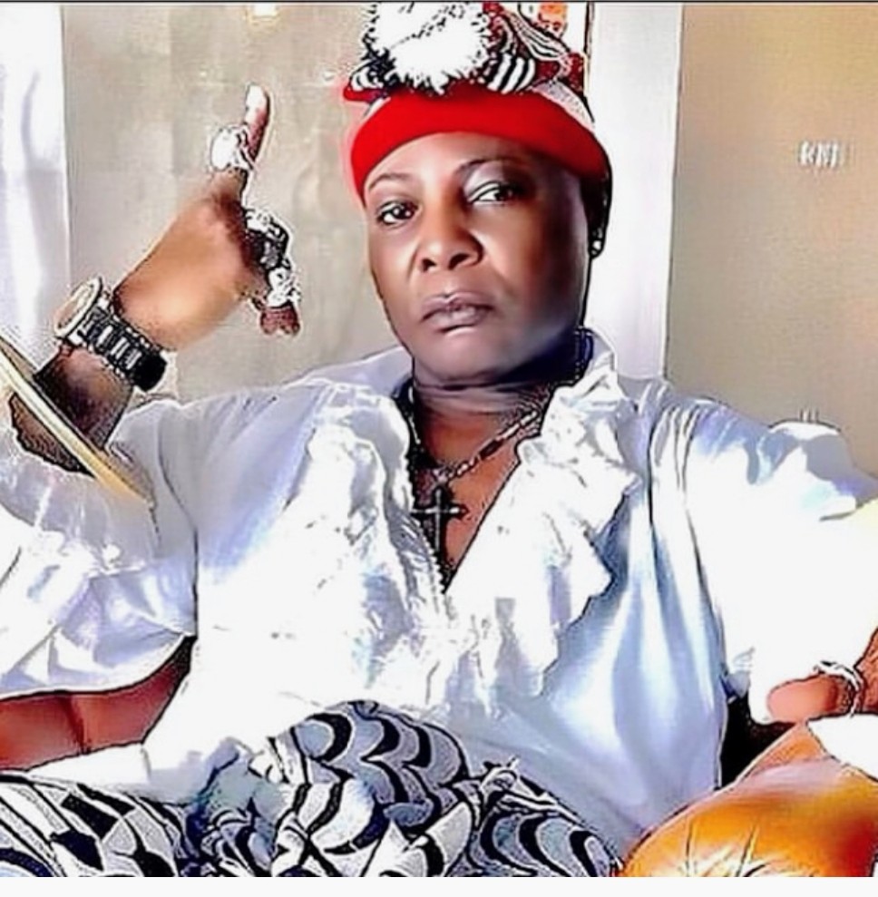 AreaFada1's tweet image. To be seen as  a patriot 

The Igbo man has to be a national mumu 

He must not speak glowing of Igbo exploits 

—whether it’s the engineering feats of Biafra, the industrial clusters in Aba and Nnewi, or the academic and entrepreneurial dominance in the diaspora. The moment he…