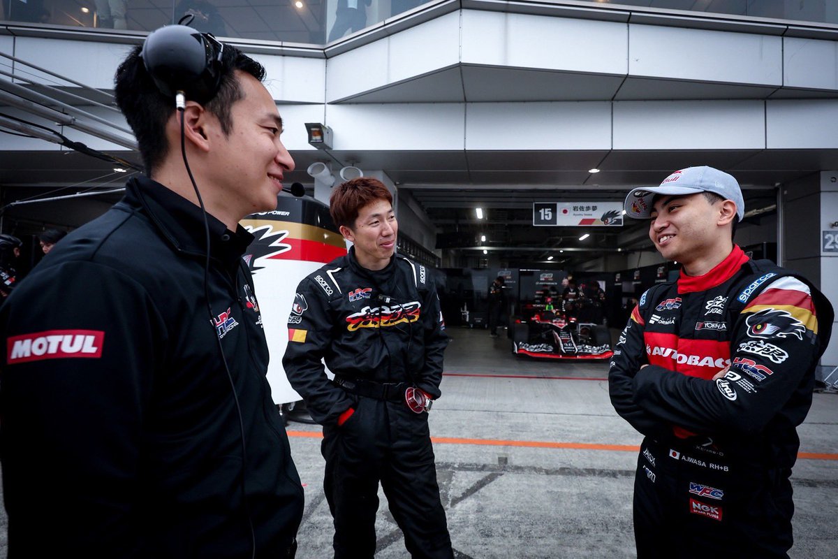 このお二人を筆頭に、チーム全員には本当にリスペクトしかありません。
決断力、スピード、精度など、全てにおいてプロフェッショナルの仕事をしてくれたからこそ、自分はコース上で自信を持って攻め続けることが出来ました。
一緒に喜ぶことができて本当に良かったです。