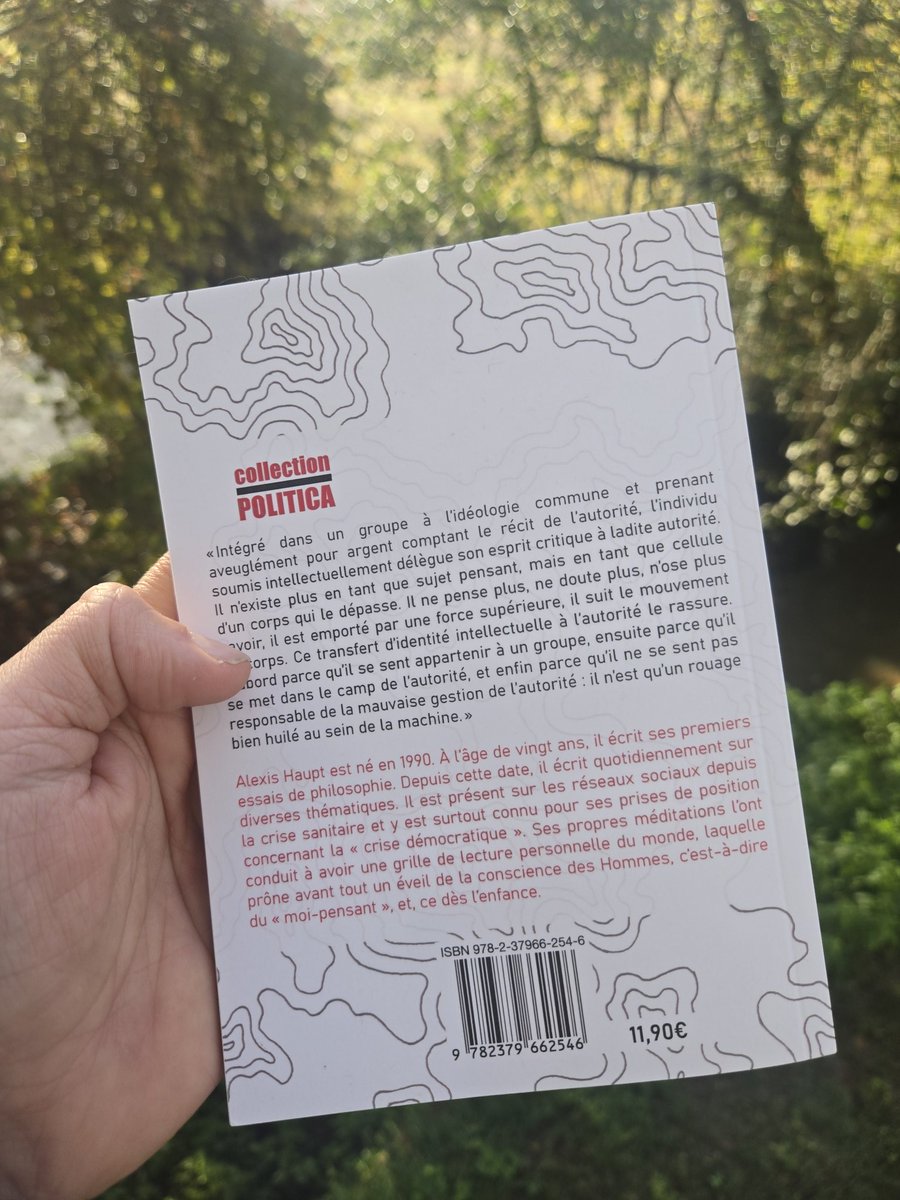 Remerciements à Alexis Haupt pour ce cadeau qui m’a libérée 🫡🤯

Alexis Haupt vient de m’offrir son tout dernier livre, Discours de la  servitude intellectuelle

D’habitude, je fuis comme la peste les essais philosophiques. 
Trop de phrases qui font trois pages, trop de concepts
