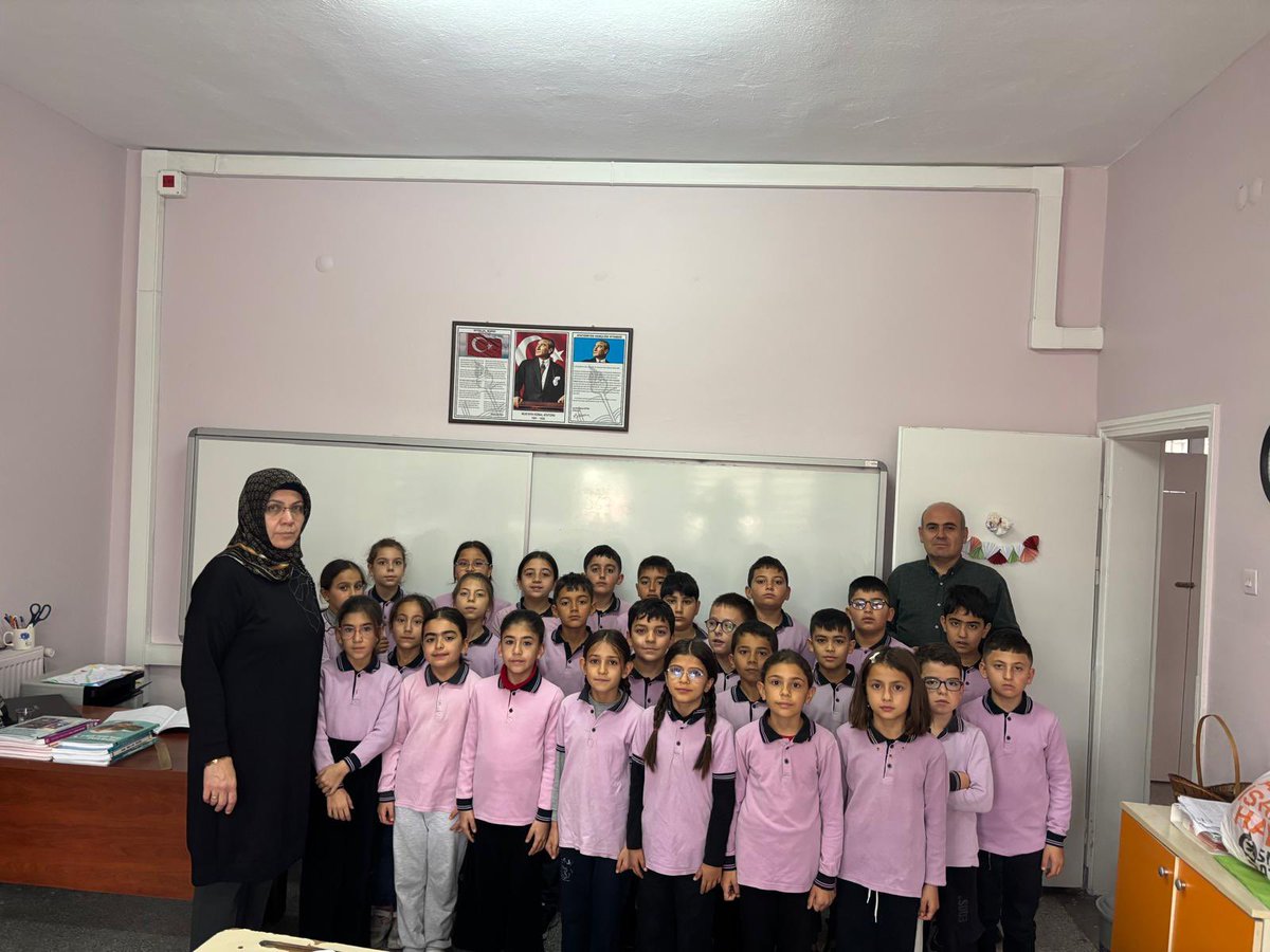 📝Sulusaray İlkokulumuzdan 81 İlimize Uzanan Öğretmenler Günü Sürprizi 💌💐

↘️ nevsehir.meb.gov.tr/www/sulusaray-…

<a href="/tcmeb/">Millî Eğitim Bakanlığı</a> 
<a href="/Yusuf__Tekin/">Yusuf Tekin</a> 
<a href="/nevsehirvalilik/">T.C. Nevşehir Valiliği</a> 
<a href="/ValiFidan/">Ali Fidan</a> 
<a href="/yusufyaz66/">Yusuf Yazıcı</a>