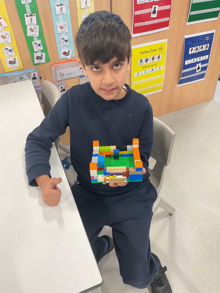 Orchards_School's tweet image. 🏰✨ Woodland 5 loved learning about William the Conqueror and the different types of castles he built. They used LEGO to create their own stone keep models — and they looked amazing! 🧱
Brilliant teamwork and creativity! 💚🌟

#Castles #LearningThroughPlay #SEND#BrightFuturesET