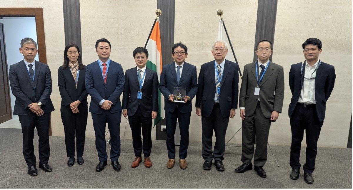 lupex_jaxa's tweet image. This month is packed with events! 🇮🇳 
📅 November 17 – Courtesy visit to the Embassy of Japan in India 
📅 November 18 – Presentation at the Indian International Space Conclave 
📅 November 21 – Visited ISRO Headquarters with Dr. Tsuneta, Vice-Chair of Japan’s Cabinet Committee…
