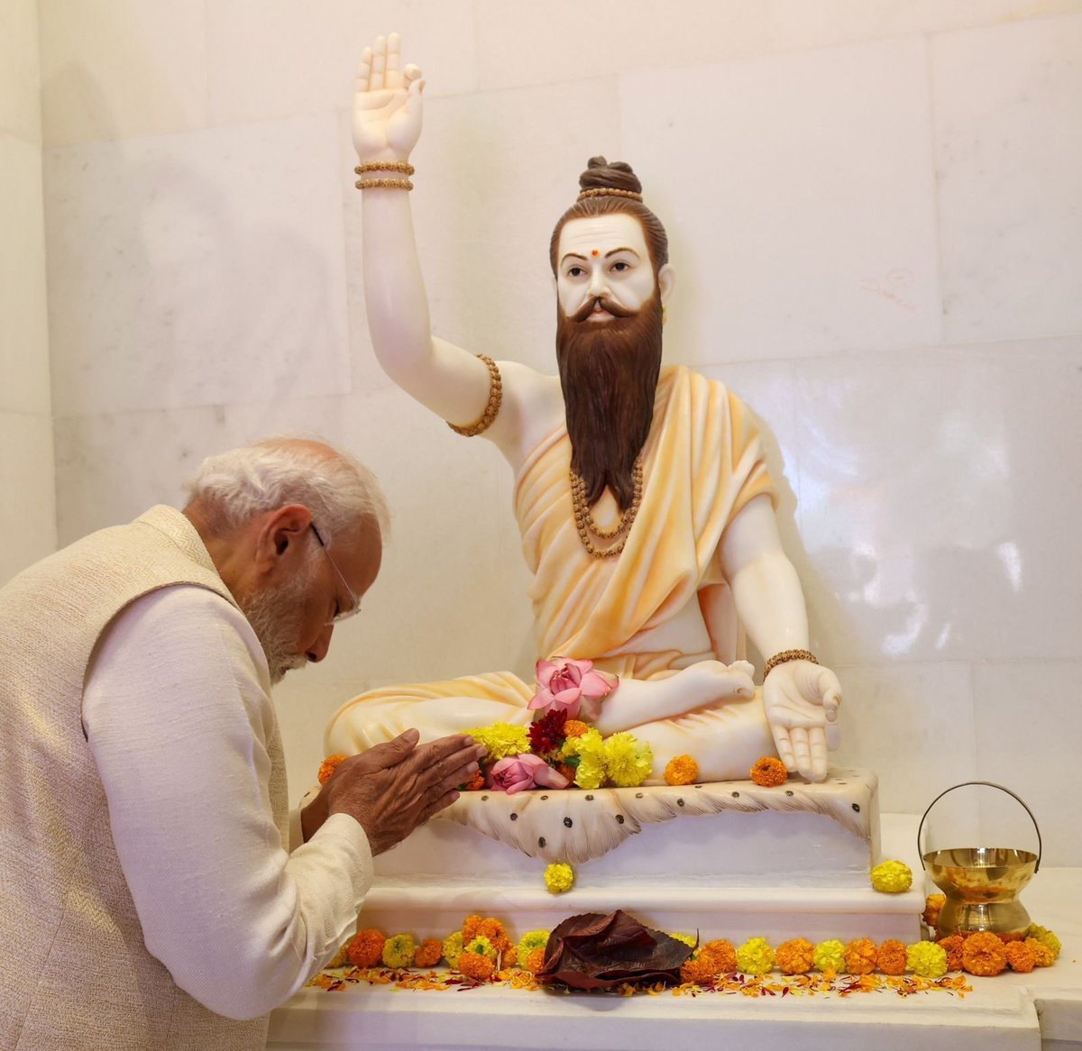narendramodi's tweet image. Today, before the Dharma Dhwajarohan Utsav at the Shri Ram Janmabhoomi Mandir in Ayodhya, I was blessed with the opportunity to pray and seek blessings at the Sapt Mandir complex within the temple premises.