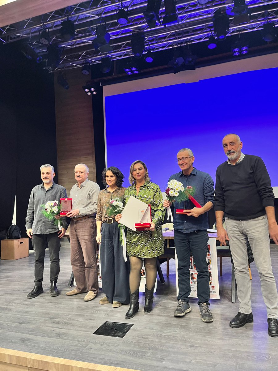 Eskişehir'de 20. Uluslararası İşçi Filmleri Festivali'nin dördüncü gününde çevre ve ekoloji mücadelesinini ele aldık.  
#İFFESKİŞEHİR #ekolojik #çevremücadelesi #doğa #eskişehir