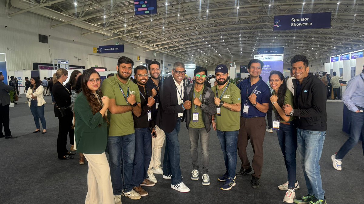 Rashmi_Sankaran's tweet photo. One with the most enthusiastic and energetic team!
#sapteched #sapteched2025
@gangadharansind
@rohankoul @vartika1598 @shivamalluvilas @AarifRao @gangadharansind @Gopal__Anand https://t.co/STA1k7NVBd
