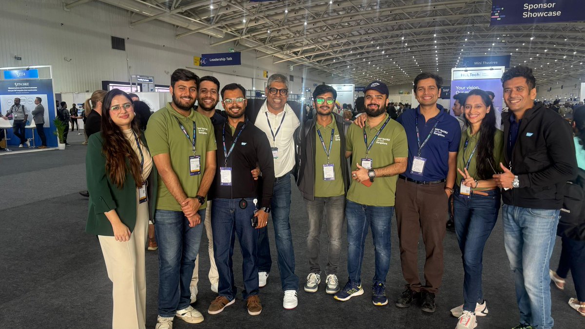Rashmi_Sankaran's tweet photo. One with the most enthusiastic and energetic team!
#sapteched #sapteched2025
@gangadharansind
@rohankoul @vartika1598 @shivamalluvilas @AarifRao @gangadharansind @Gopal__Anand https://t.co/STA1k7NVBd