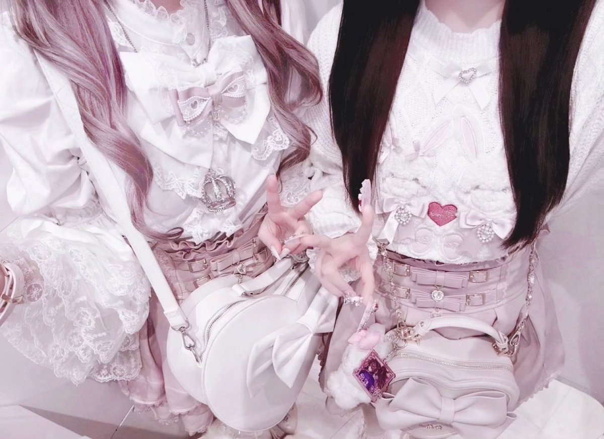 vampire__marry's tweet photo. 𝜗𝜚 ࣪˖ ♡🎀 https://t.co/lDUrneQs1e
