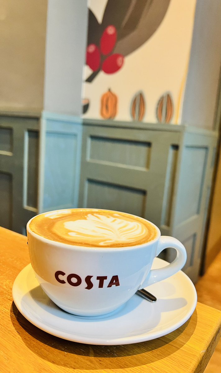 wass74's tweet image. Cheers to Tuesday ☕️ #Wassoncoffee @CostaCoffee #FlatWhite