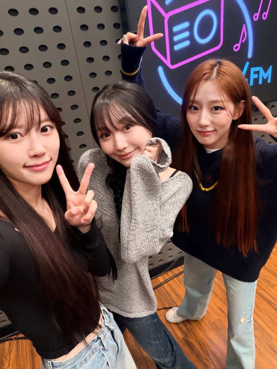 _deongddu's tweet image. 가운데 귀척쩔어 ㅡ3ㅡ