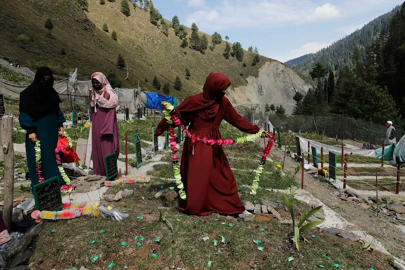 thecaravanindia's tweet image. At least eight United Nations Special Rapporteurs on Monday expressed alarm, claiming that serious human rights violations were committed by Indian authorities in Kashmir following the 22 April 2025 deadly attack in Pahalgam.

The Caravan had published a report in June 2025 on…