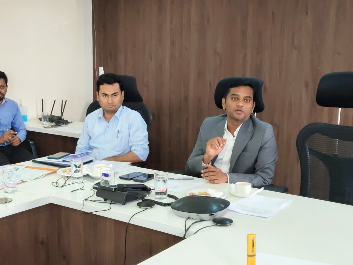 GBA_office's tweet image. ಬೆಂಗಳೂರು ಕೇಂದ್ರ ನಗರ ಪಾಲಿಕೆ ಆಯುಕ್ತರು ಹಾಗೂ ಅಪರ ಜಿಲ್ಲಾ ಚುನಾವಣಾಧಿಕಾರಿ, ಬೆಂಗಳೂರು ಕೇಂದ್ರ (ADEO Central) ಶ್ರೀ ರಾಜೇಂದ್ರ ಚೋಳನ್ ರವರ ನೇತೃತ್ವದಲ್ಲಿ ಇಂದು  ಅಪರ ಜಿಲ್ಲಾ ಚುನಾವಣಾಧಿಕಾರಿ (ಕೇಂದ್ರ) ವ್ಯಾಪ್ತಿಯ 7 ವಿಧಾನಸಭಾ ಕ್ಷೇತ್ರಗಳಲ್ಲಿನ ಬೆಂಗಳೂರು ಶಿಕ್ಷಕರ ಕ್ಷೇತ್ರದ ಕರಡು ಮತದಾರರ ಪಟ್ಟಿ ಪ್ರಕಟಿಸುವ ಬಗ್ಗೆ