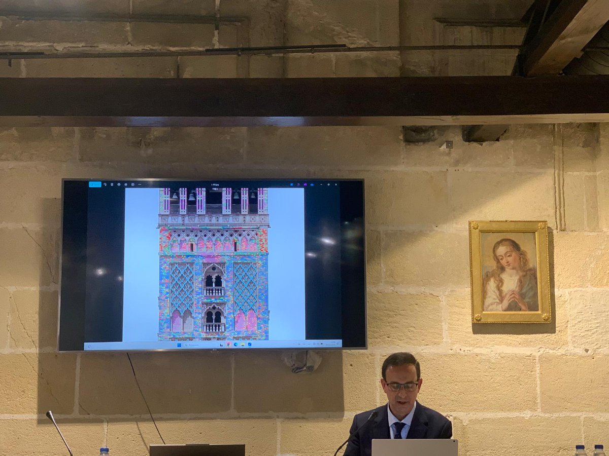 Edartec's tweet photo. Tras una década de investigación sobre la Giralda, los primeros frutos de la misma se han desarrollado en el Simposio Internacional Tvrris Fortissima 2015-2025, celebrado hace escasos días en Sevilla.

https://t.co/Q1ktdWTQMb https://t.co/tSiNXqQ5oj