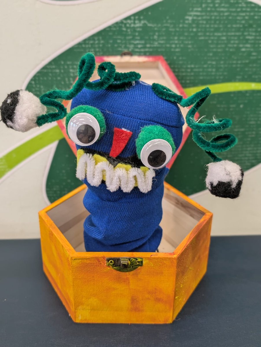 Rotherhamcreat2's tweet image. We had a terrific time @SitwellInfant  for our Terrific Toys family learning. Yr1 children and families designed and created a Jack-In-The-Box. Lots of creative arts skills developed and lovely discussions around favourite toys.  #fabulousfamilies #learningtogether #toys