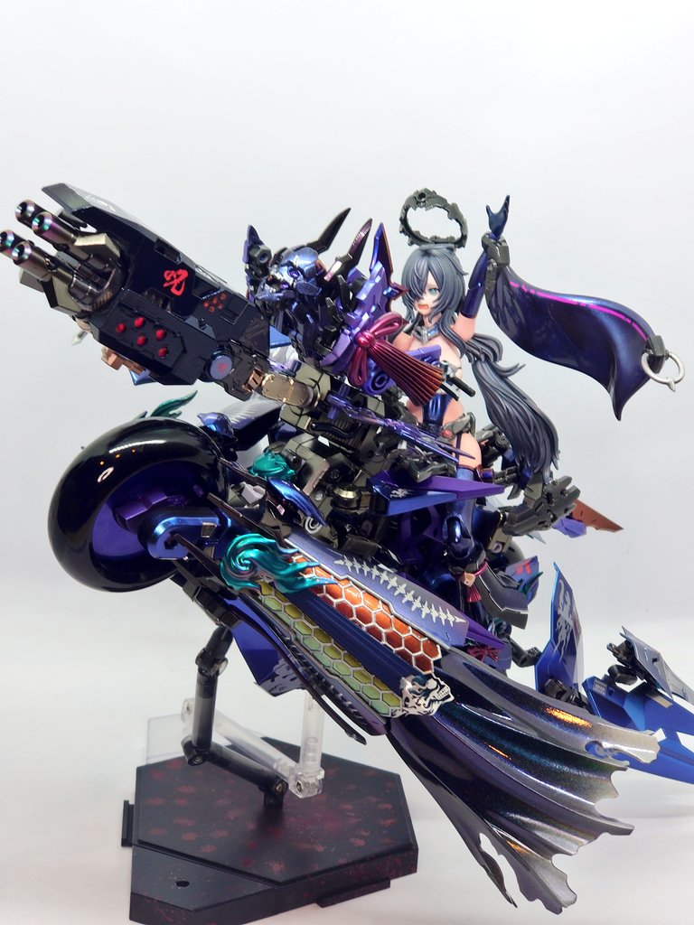 皇巫ツクヨミ[天帝]＆ラピッドレイダー完成しました。

ツクヨミは結構前に完成しましたが、ラピッドレイダーをツクヨミ専用に仕上げるのに時間がかかりました…

顔のデカールは雨間様 <a href="/amaai39/">雨間(あまあい)</a>
の #あまデカール を使用させていただきました💪
#メガミデバイス
#GMC_2025完成品