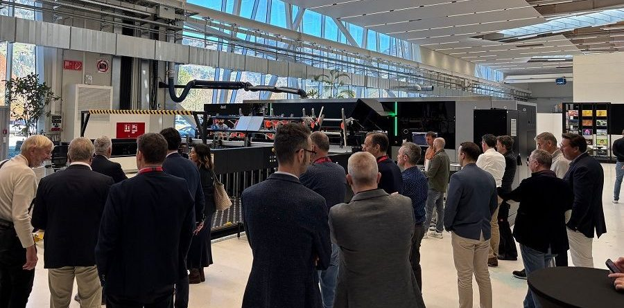 revistaide's tweet image. -25 de noviembre
#impresión
#DurstGroup celebrates the official launch of the P5 SMP, a printing solution distinguished by exceptional versatility and performance.
#revistaide #ide #digitalización

🔗ide-e.com/durst-p5-smp-t…

Si te gusta deja tu ❤