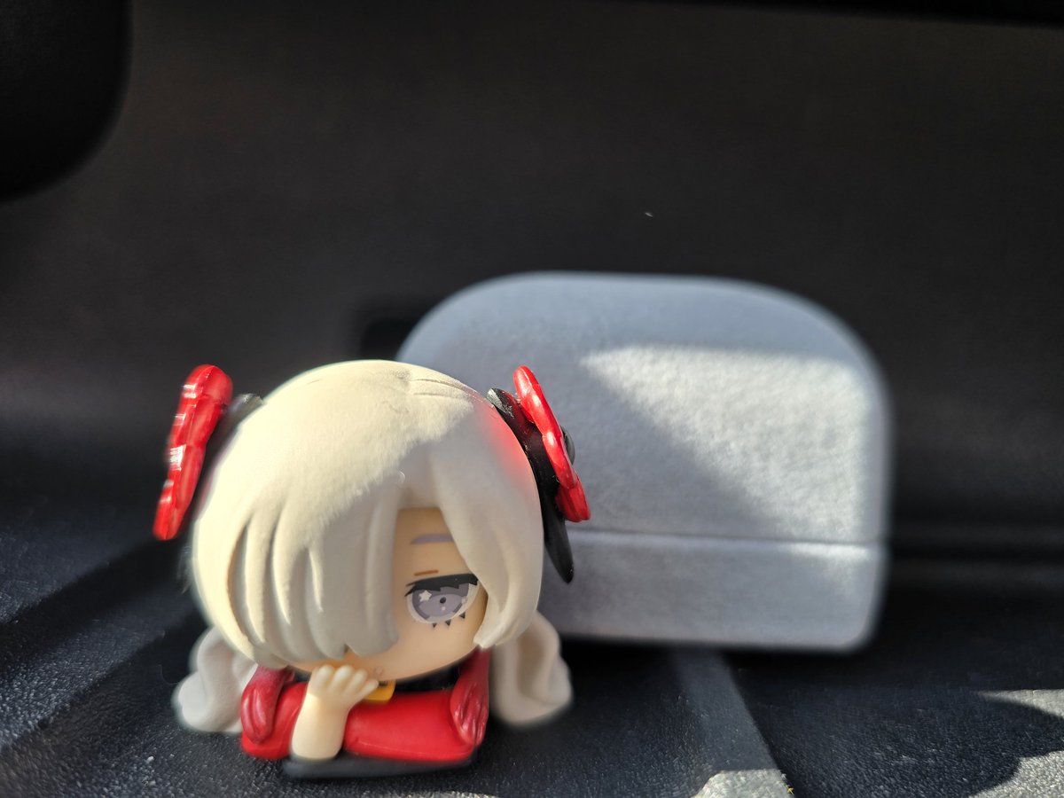 眠い世界ちゃん
#神椿変身部 #ヰ世界情緒美術部