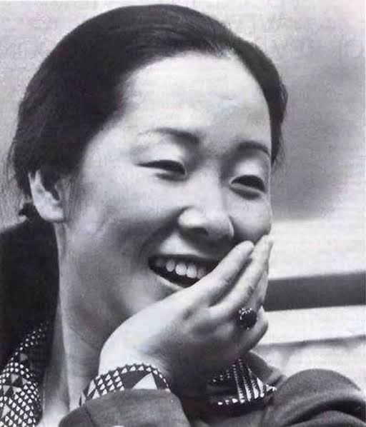 Oq0iQ's tweet image. 量子力学では全ての存在と意識が
ゼロポイントフィールド（神様）に
繋がっていると説明します
人間に感情があれば根源にも
在るという人格神の存在を認める
ゼロポイントフィールドには愛情
魂の絆があり韓鶴子総裁が語る
孝情が中心にあることをも知れるでしょう・・・