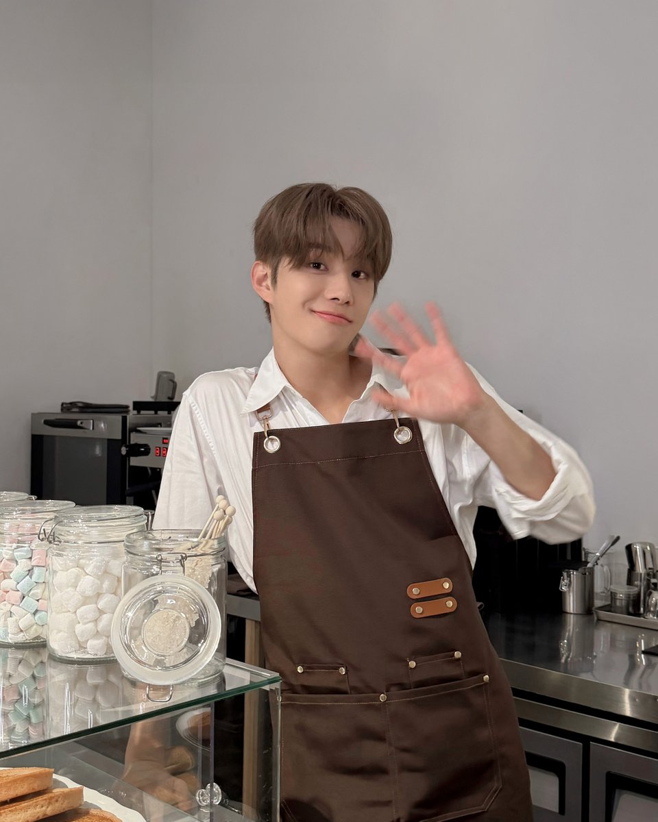 NCTsmtown's tweet image. 달달한 거 생각나면 다시 와요

#NCT #JUNGWOO #SUGAR