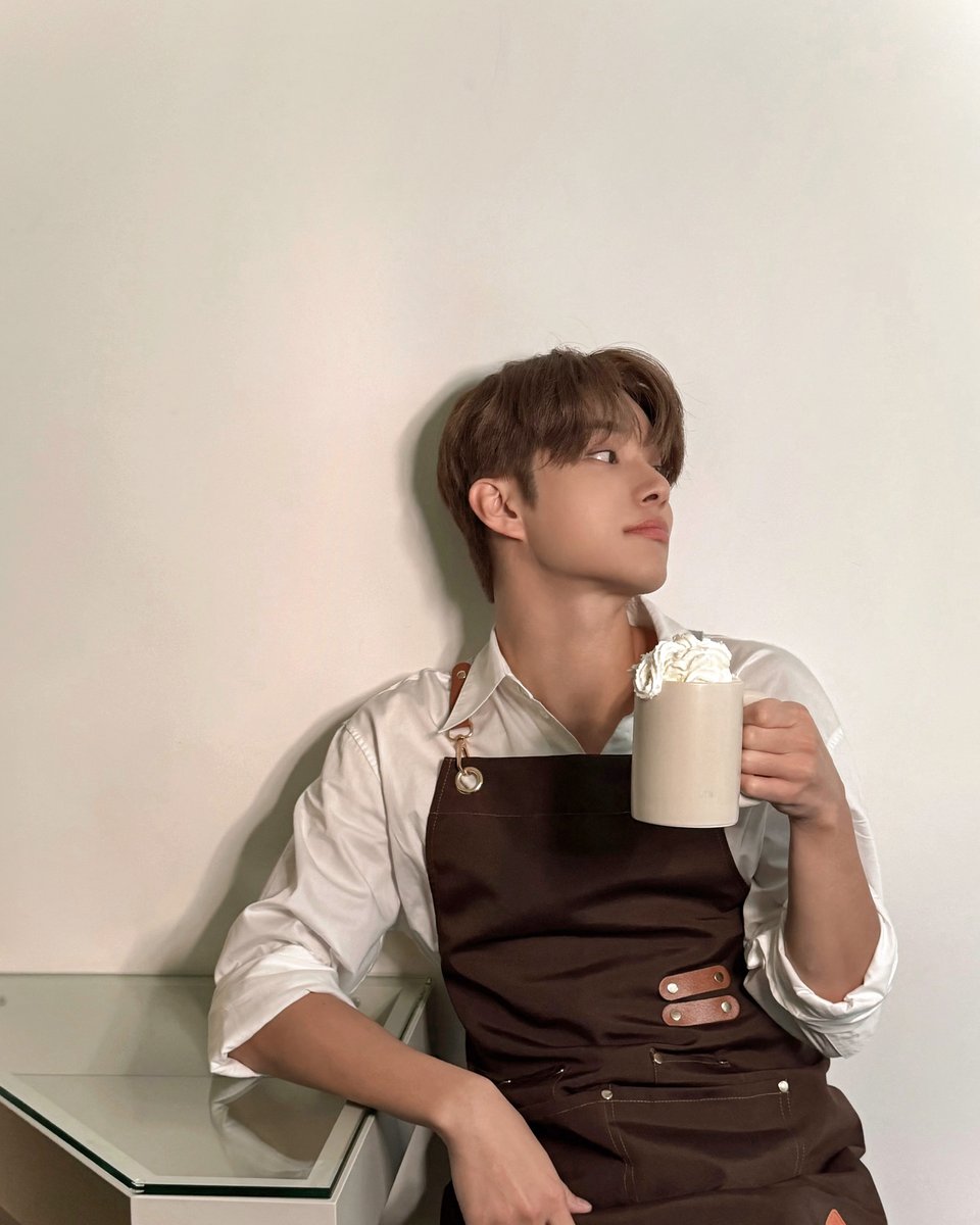 NCTsmtown's tweet image. 달달한 거 생각나면 다시 와요

#NCT #JUNGWOO #SUGAR