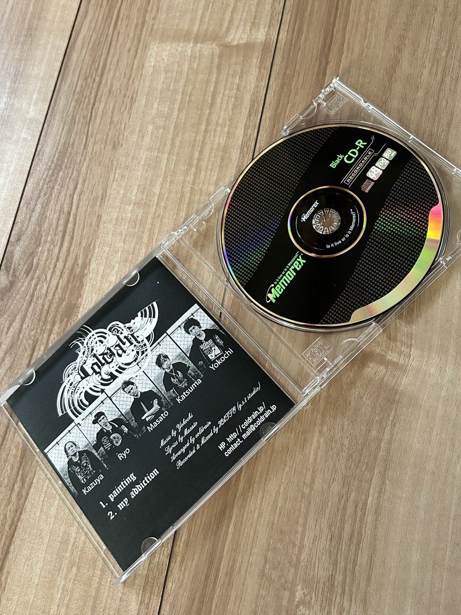 実家に置きっぱなしのCDを整理してたら出てきた coldrainのデモ みんな