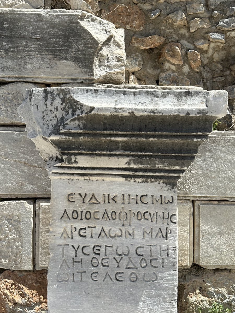 "Senin için bir su birikintisinin üzerinden atlamayacak insanlara
okyanusları geçmeyi bırak"