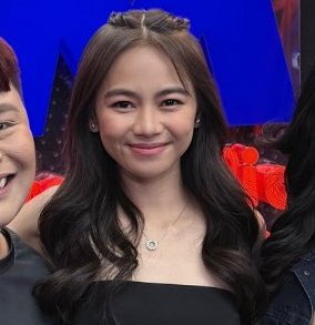 chu_leaf's tweet image. bagay na bagay kay ash yung ganitong make-up😍