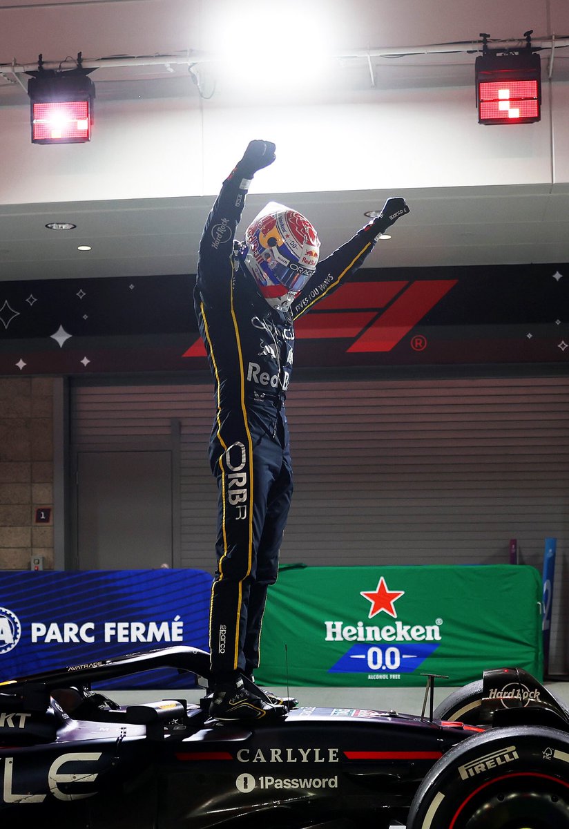 VerstappenCOM's tweet image. 🙌 Las Vegas 2023 ➔ 2024 ➔ 2025. 

#LasVegasGP