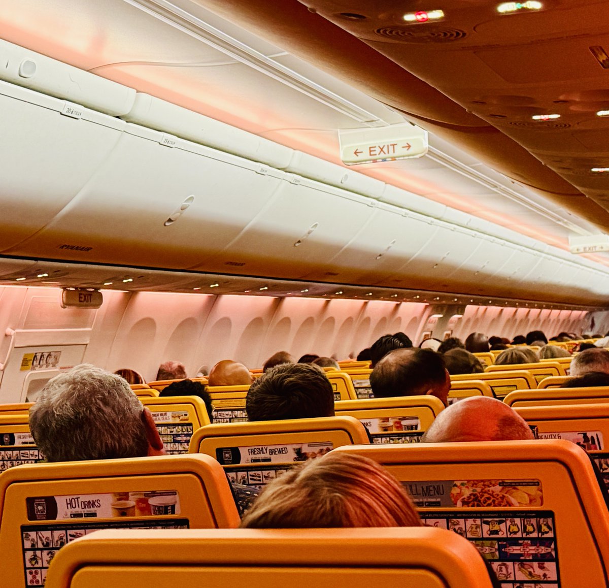 CQoffice's tweet image. Family and business can work when #workingfromhome but keep them separate online with a #virtualoffice and a #coworking desk when needed #eastmidsheadsup ow.ly/gT5z30mE2Ql