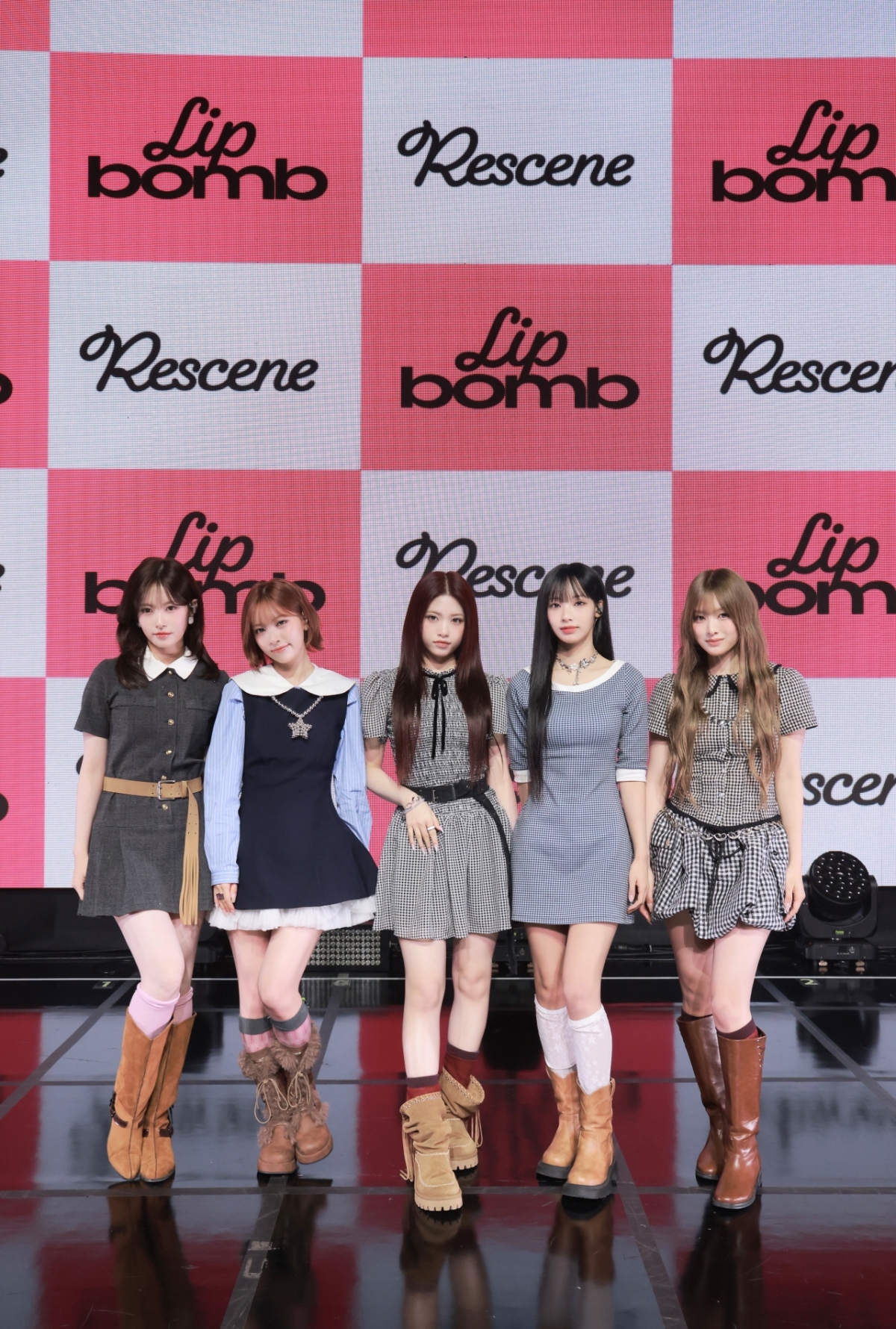 G6lzkKFWMAA2Cbf?format=jpg&name=large