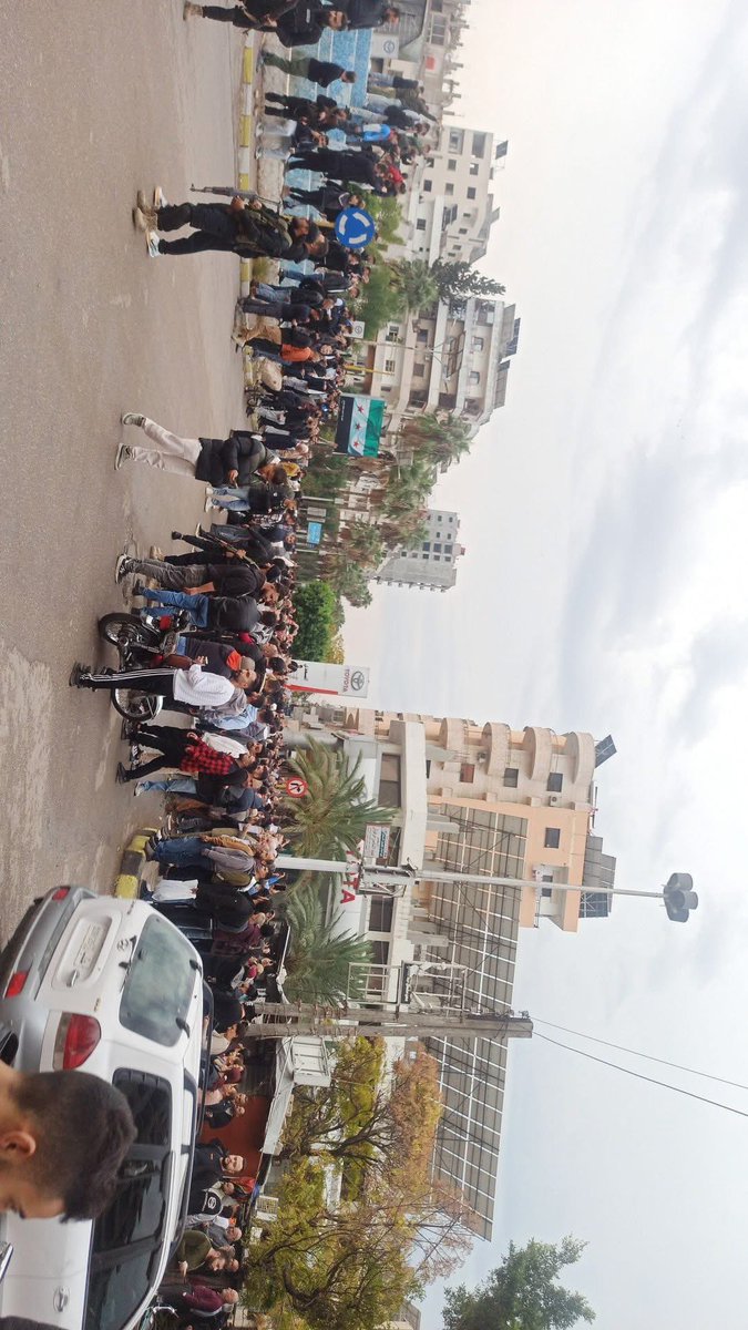 اندما اعتصم السوريون في #حمص و #درعا هاجمهم العلويون بالدبابات و اليوم يعتصم العلويون بحماية الدولة السورية الجديدة 
لهذا يجب ألا يحكم #سوريا إلا الأكثرية لأنها تحمي الجميع