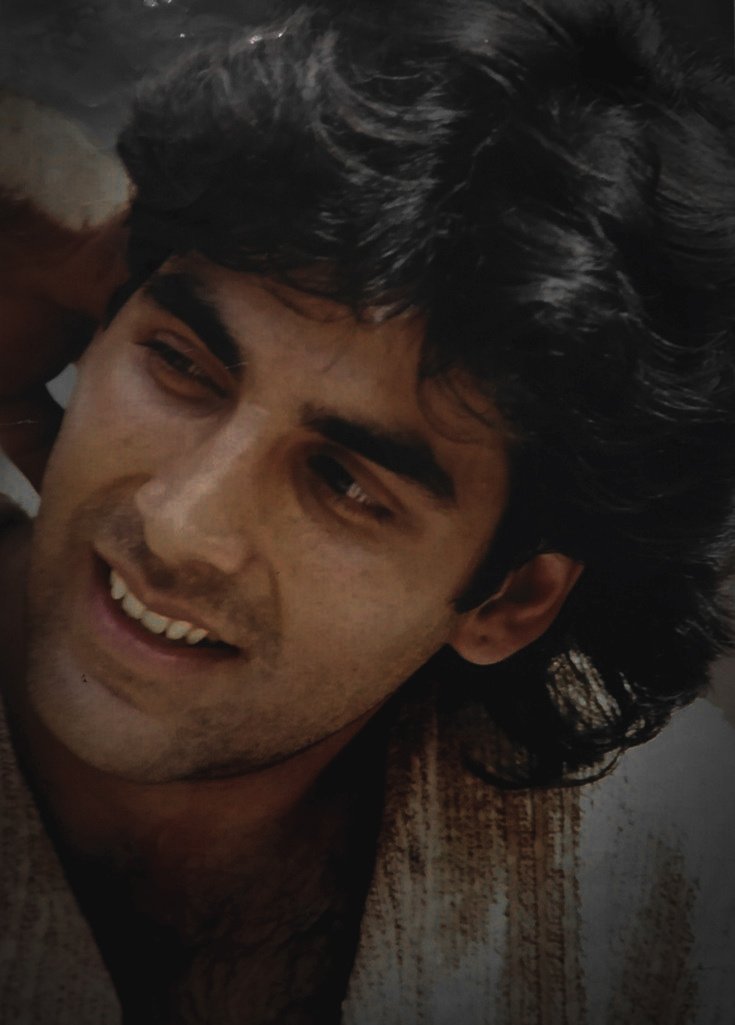 luvscutieakshay's tweet image. hair doing the magic here. 🤎✨
— 
#Akshaykumar