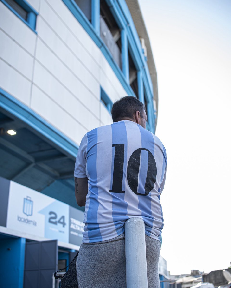 Racing Club tweet media