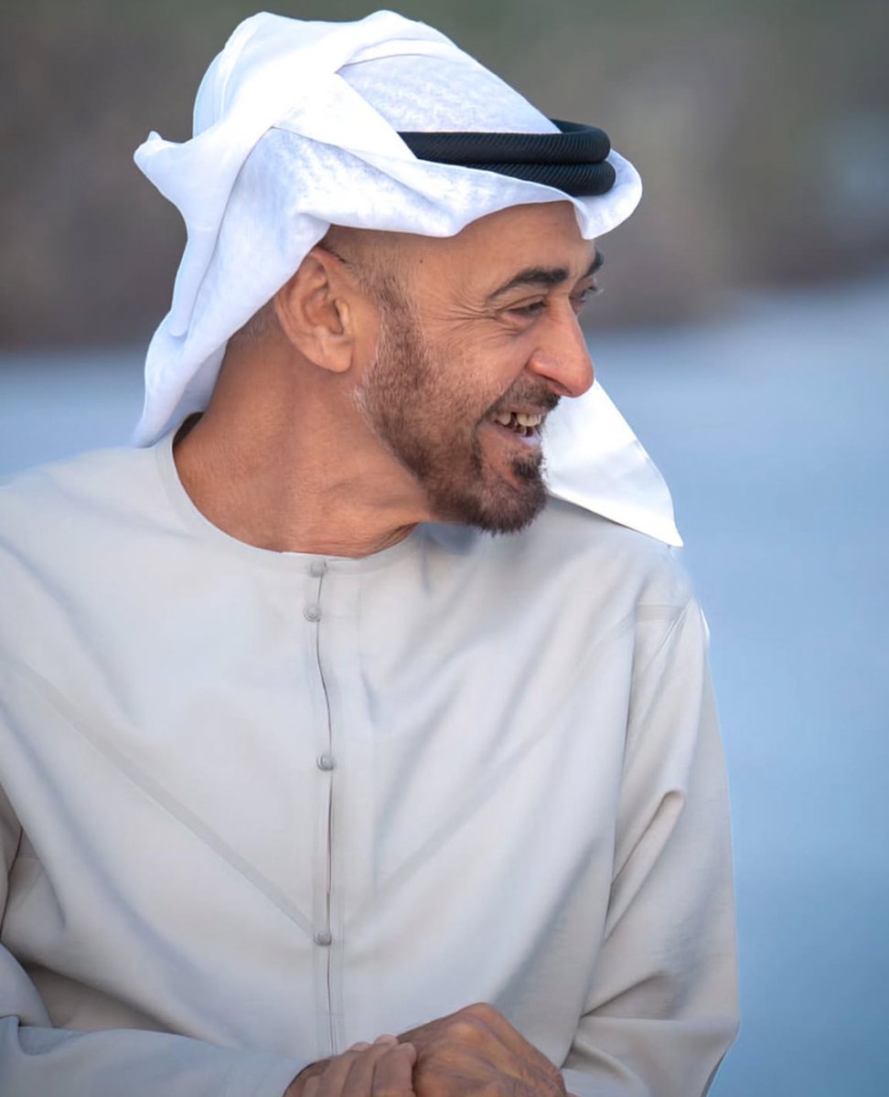 "
كل الصروح اتشيدت بسمك محمد 
شامخ بعز يشابه زايـــد الطوّد الأشم 
#اللهم_بارك #عاش_اتحاد_اماراتنا_54❤️🇦🇪

.
.